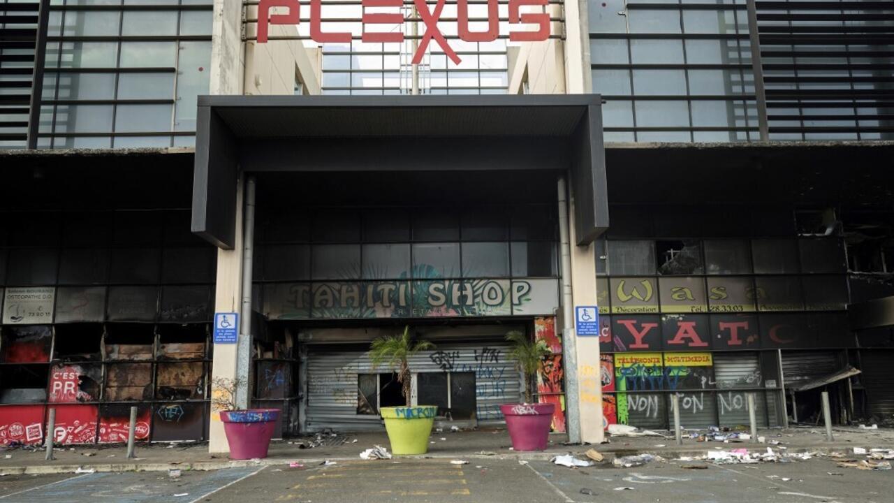 L&rsquo;été qui détruit : La France face à l&rsquo;effondrement économique imminente